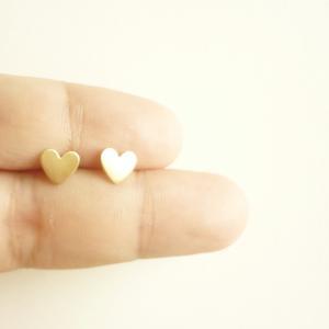 Pretty Tiny Gold Heart Stud Earring..