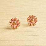 - Lovely Pale Pink Daisy Stud Earrings - Gift..