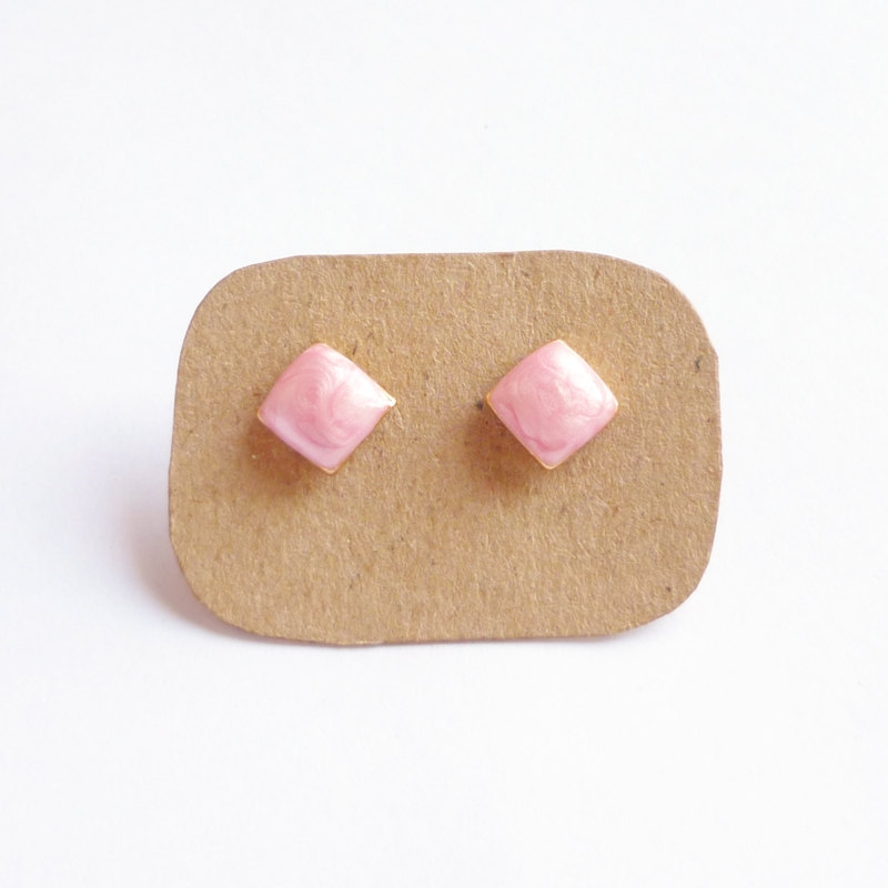 SALE - Bright Pearl Pink Rhombus Stud Earrings - 10 mm - Gift under 10