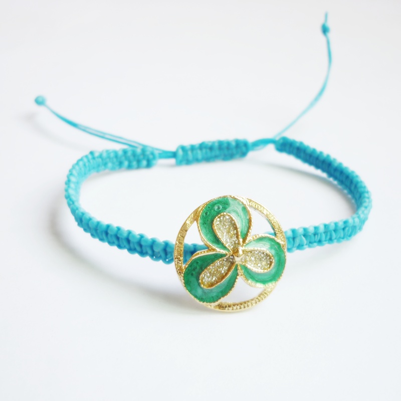 Vintage Green Leafs Button In Blue Adjustable Friendship Bracelet - Gift Under 15 - Gift For Her